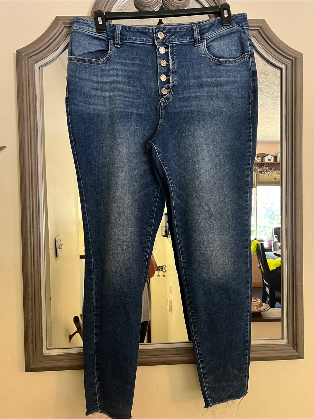 Maurices Women's Skinny Jeans — Medium Dark Blue Button-Fly